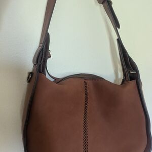 Chic Brown Leather Shoulder Bag with Adjustable Strap